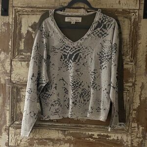 Vintage Havana Gray and Black Thermal Top, Size M.